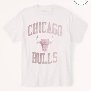 Abercrombie - Oversized Chicago Bills tee, never worn